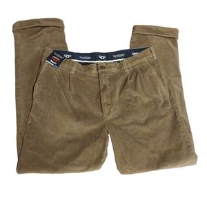 Roundtree & Yorke Stewart Classic Fit Pleated Corduroy Slacks